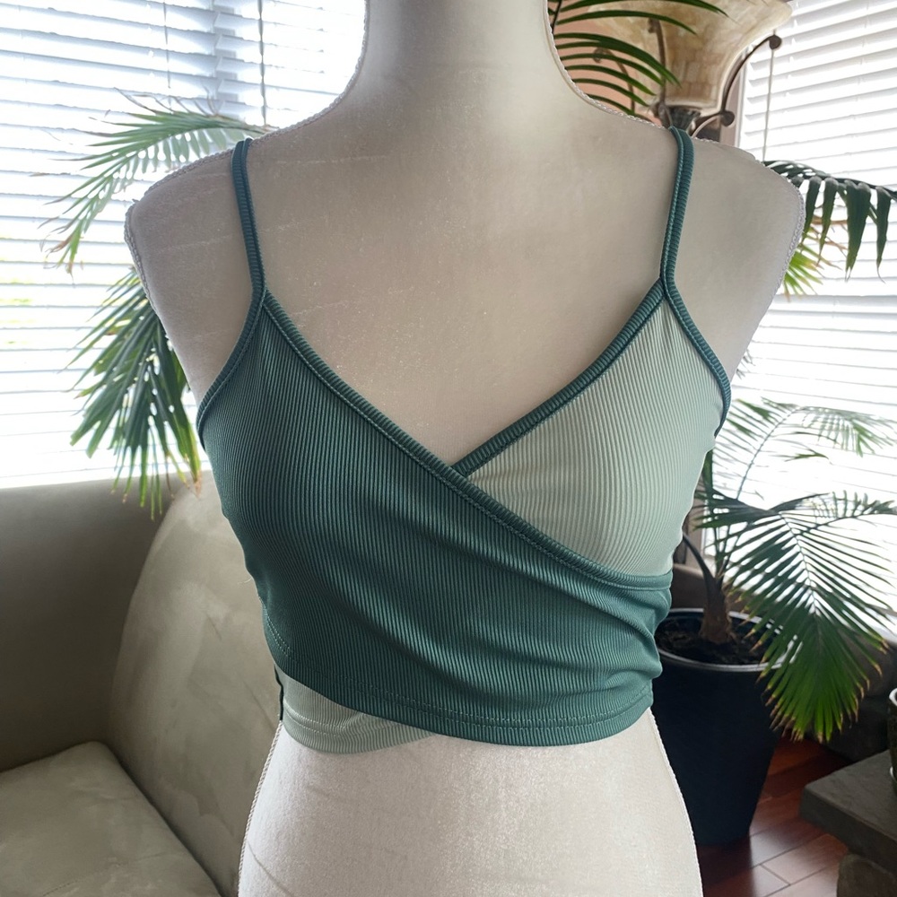 SHEIN Cropped Tank Top